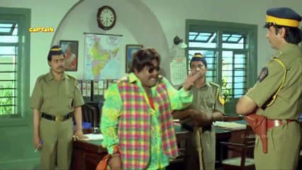 मैं देखता हूँ कैसे नहीं देता रिश्वत ऐ चल निकाल पेसे - पुलिस वाले बॉलीवुड कॉमेडी