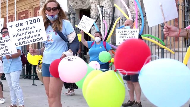 Concentración de empresarios de parques recreativos infantiles en Sevilla