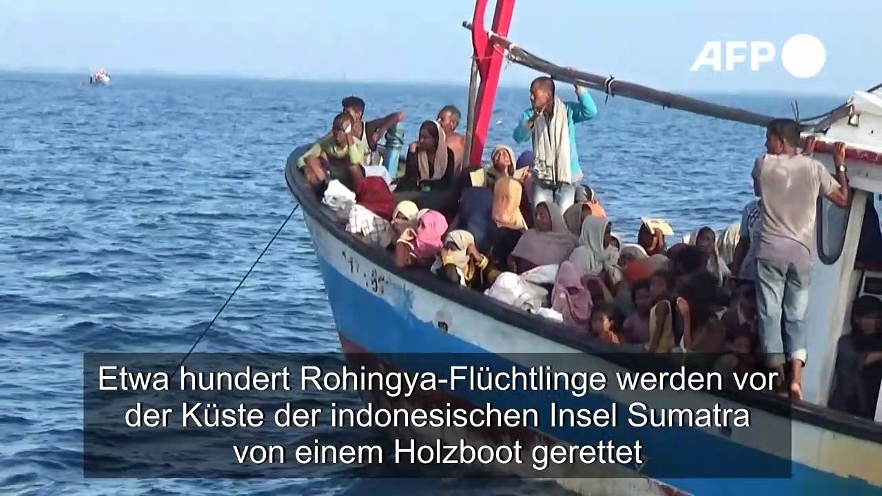 Indonesien: Rohingya-Flüchtlinge von einem Holzboot gerettet