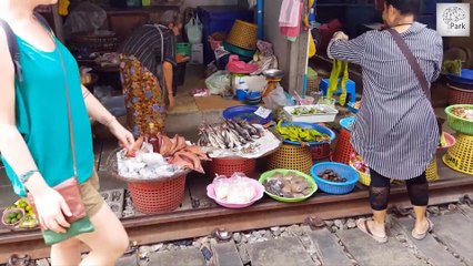 Dangerous Railway market Bangkok | Railway market|