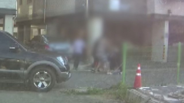 [단독] 차 빼달라 했다고 자녀들 앞에서 벽돌 들고 폭행...제2의 '제주 카니발 사건' / YTN