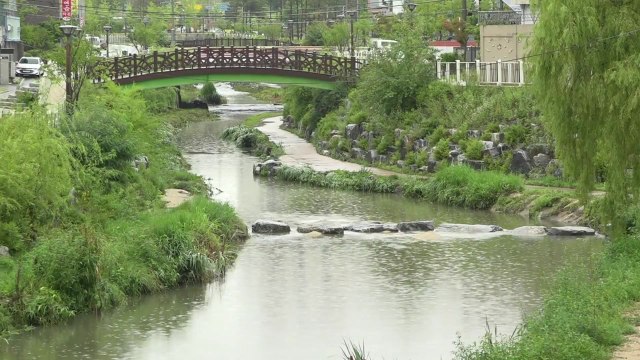 [날씨] 장마 점차 소강, 한낮 후텁지근...주말, 제주 장맛비 / YTN
