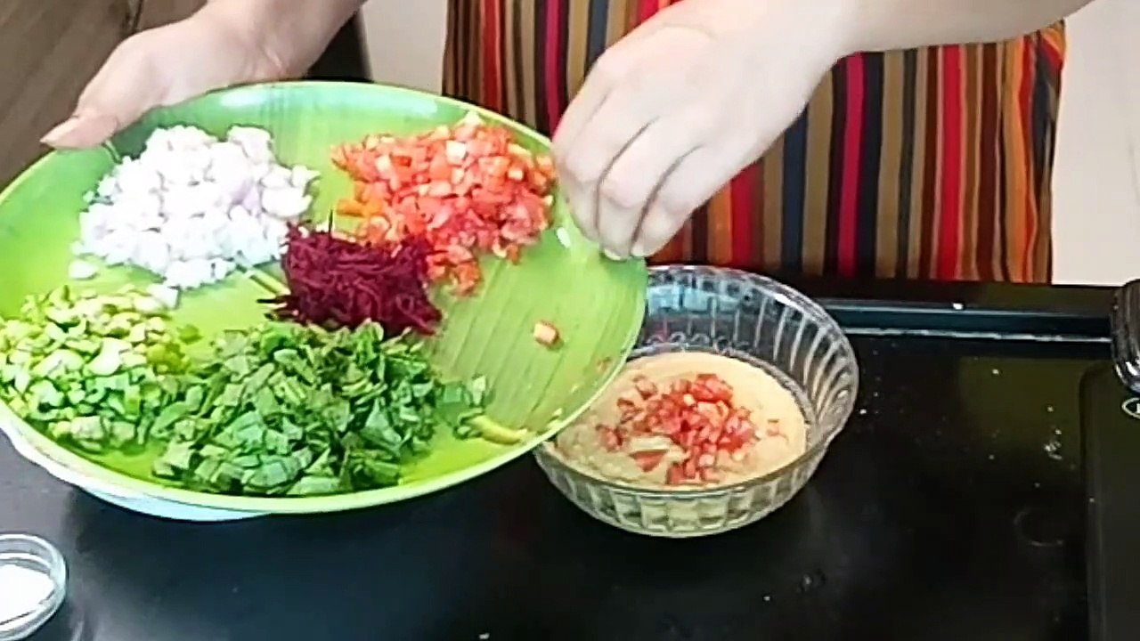 Moonglet recipe. Delhi special street food recipe moonglet.