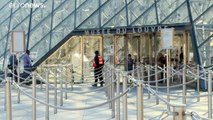 شاهد: متحف اللوفر الباريسي يستعدَ لفتح أبوابه مجددا أمام الزوار في 6 يوليو