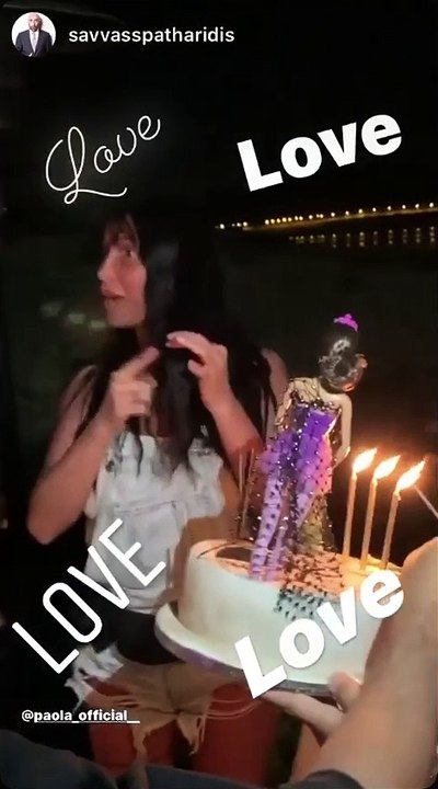 Γενέθλια για την Πάολα: Η ηλικία, η εντυπωσιακή τούρτα και... το καυτό σορτς