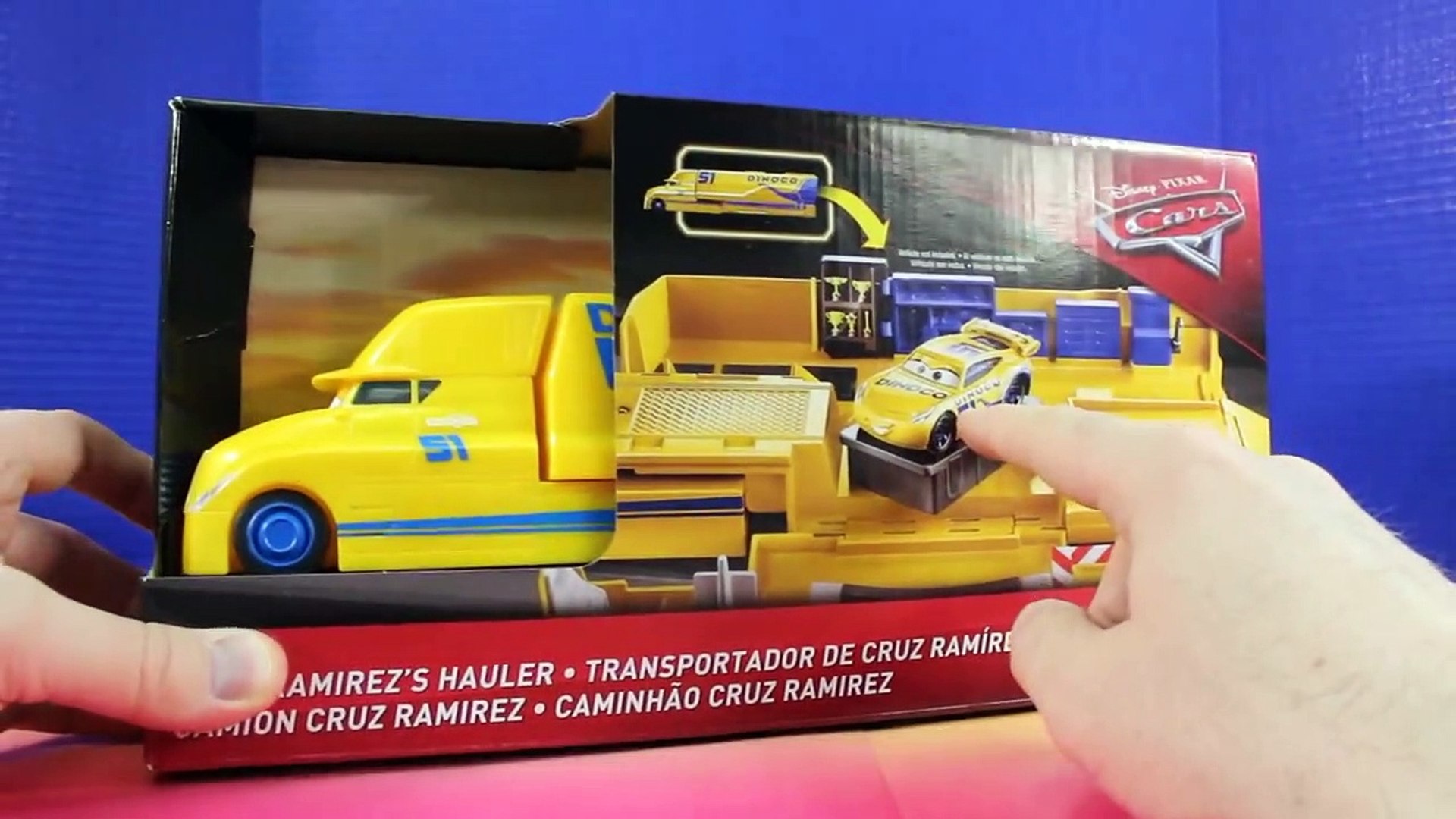 Disney Cars 3 Lightning McQueen Set & Dinoco McQueen Visits Cruz Ramirez's  Hauler - video Dailymotion