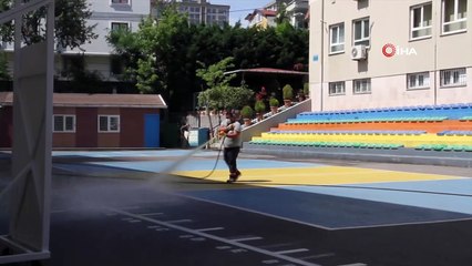 Kartal Belediyesi'nden YKS öncesi okullarda ilaçlama