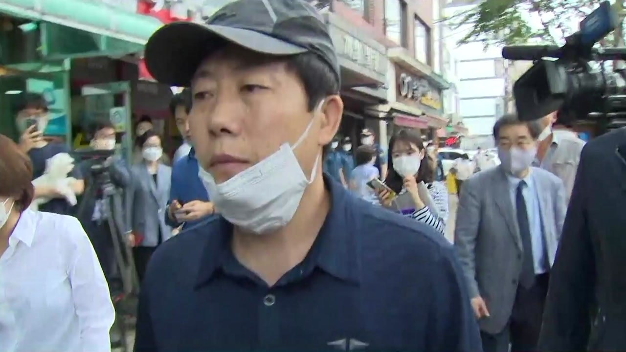 [뉴있저] 경찰, 대북전단 살포 박상학 압수수색...취재진 폭행 조사 중 / YTN