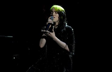 Billie Eilish nettoie son Instagram