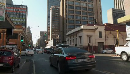 Falta de contato físico dificulta vida dos cegos na África do Sul
