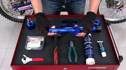 Замена Подшипников Рулевой на Мотоцикле ( 720 X 720 )