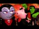 Play Doh Peppa Pig Dress Up as Vampire Halloween Costumes 2015 with Dracula and Swamp Monster