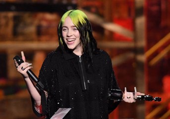 Billie Eilish Unfollows Everyone on Instagram