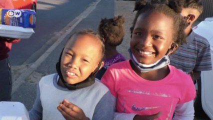 جنوب افريقيا: العصابات الإجرامية تساعد السكان