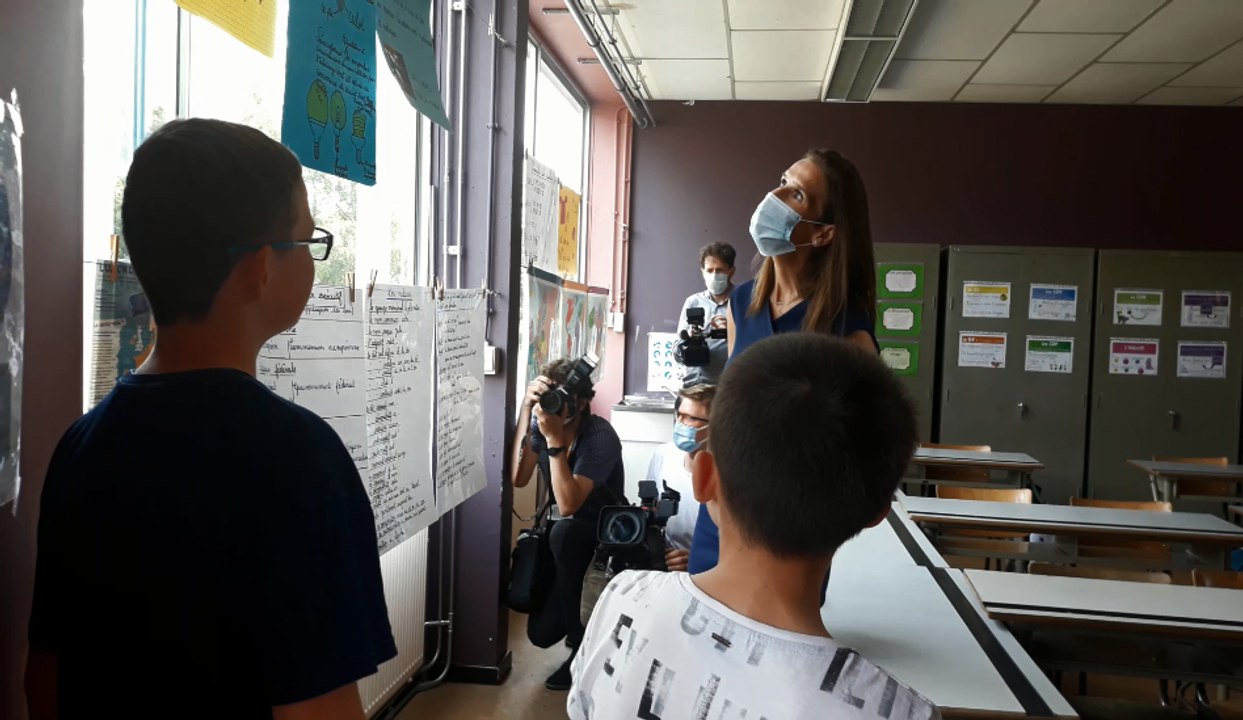 Sophie Wilmès a visité une classe de sixième à...