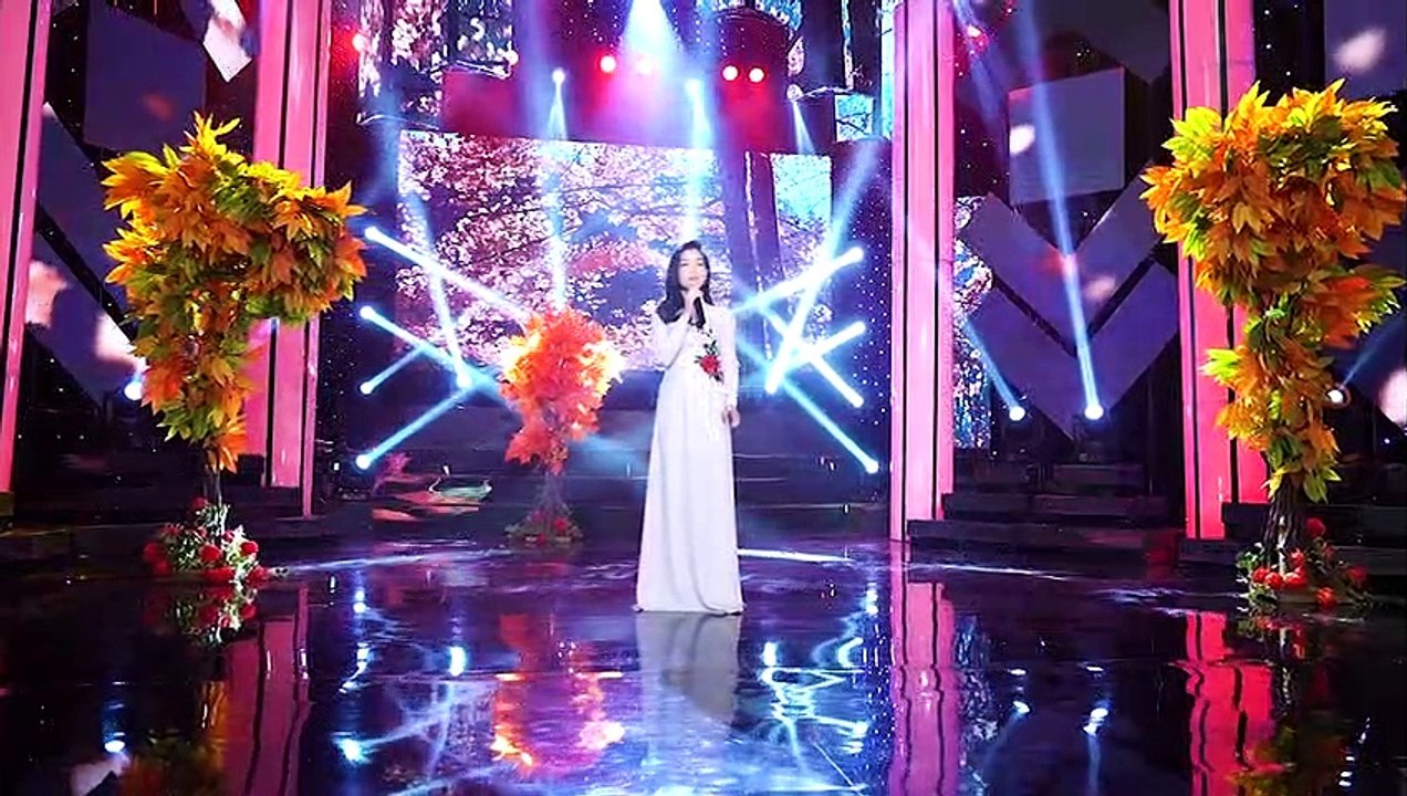 Vẫy Tay Chào - Thúy Huyền