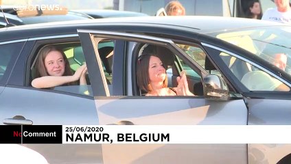 Belgique : une cérémonie de remise de diplômes en version drive-in