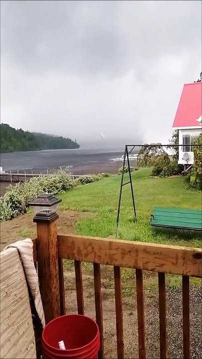 Des images impressionnantes d’une tornade à Ste-Jeanne D’arc au Lac St-Jean