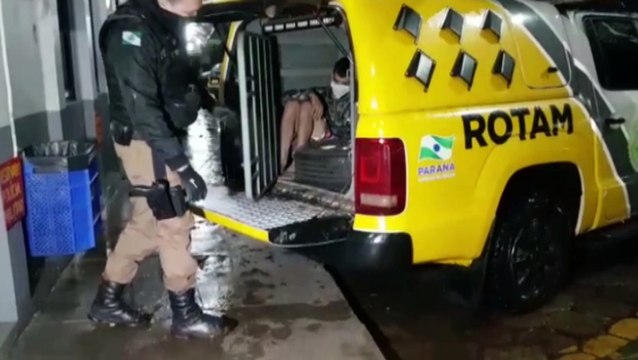 Com chegada da PM, irmãos engolem mais de 15 pedras de crack, mas ainda são detidos