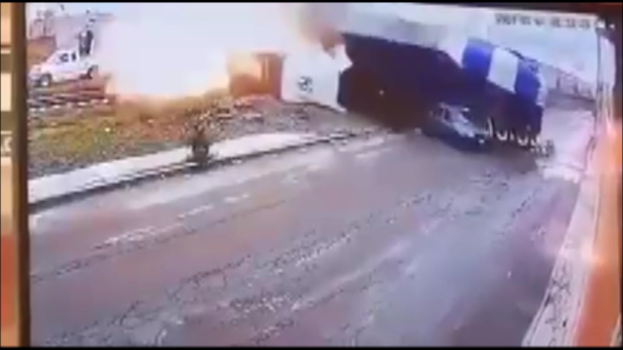 ext-trailer-choque-tren-mexico-260620