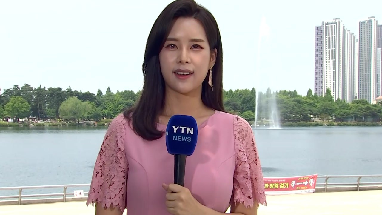 [날씨] 주말 후텁지근...중부 내륙 소나기, 제주도 장맛비 / YTN
