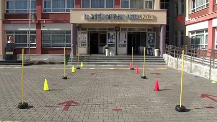 Koronavirüs önlemleri altında YKS sınavı