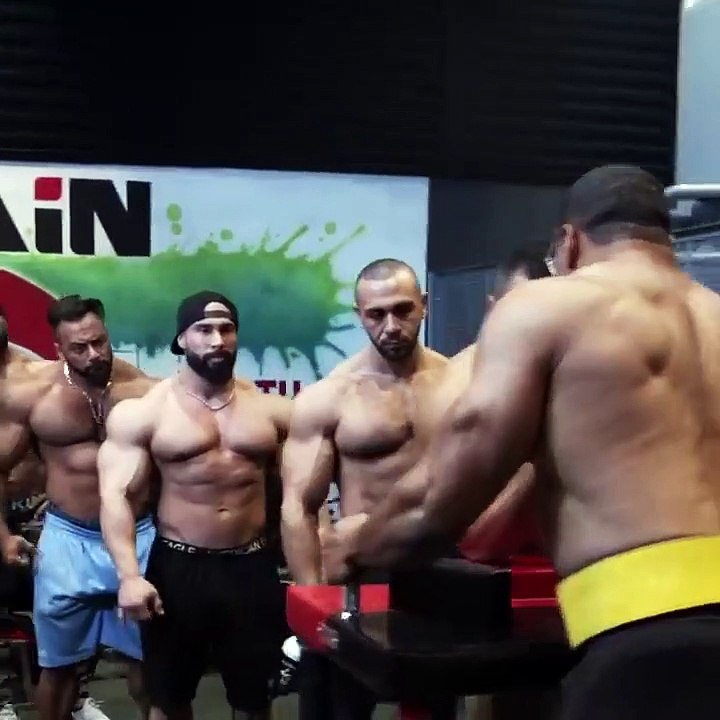 I_ARM_WRESTLED_5_OF_THE_BIGGEST_GUYS_IN_THE_GYM!(720p)