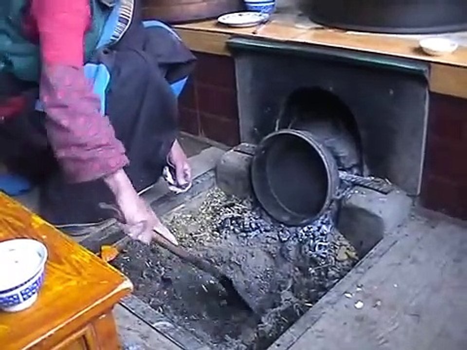 Tibetan Woman-s life(It is the traditional homeland of the Tibetan people )
