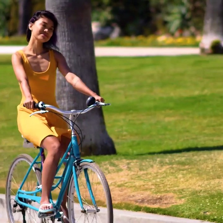 Nothing but blue skies and good vibes with these 10 clever summer hacks!