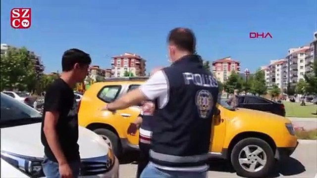 Sınava alınmayınca taksi ücretini isteyen şoförle tartıştı