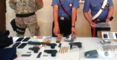 Putignano (BA) - Armi, droga, kit per rapine e auto rubata: 2 arresti (27.06.20)