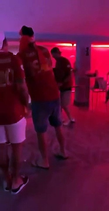 Klopp a dançar já é um dos momentos épicos do título do Liverpool