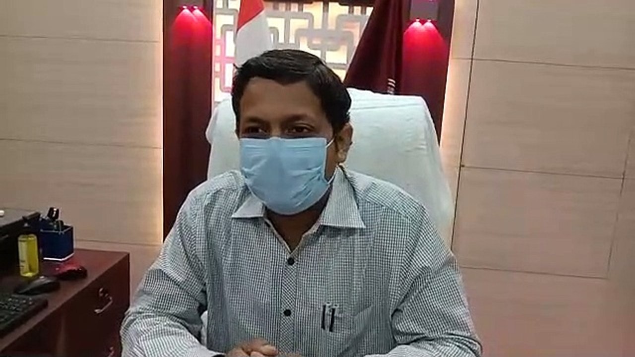 जिलाधिकारी पुलकित खरे ने अभ्यर्थियों को दी बधाई