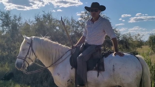 Vauvert : le manadier Jean-Claude Groul, manade Saint-Louis présente les traditions camarguaises