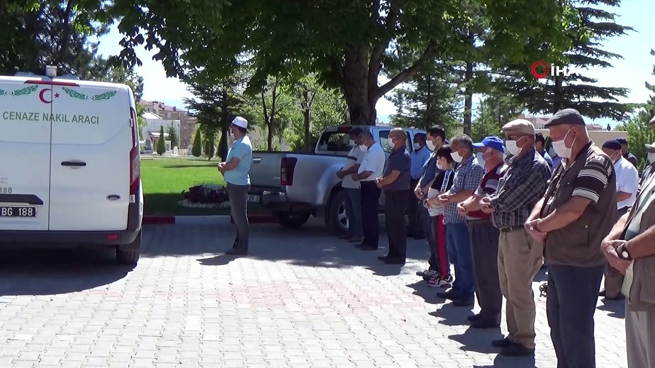 Karamanlı 50 yıllık evli çifti ölüm bile ayıramadı