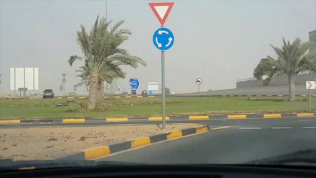 ตามหาอูฐ Looking for Camels in Sharjah desert.