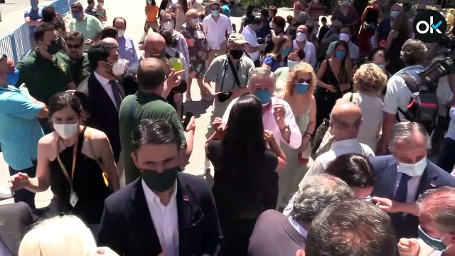 Vox acompaña a las víctimas del terrorismo fuera del Congreso: No estaremos con los socios de Bildu