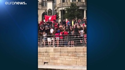 Adeptos do Liverpool acusados de comportamento inaceitável