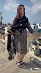 Siya Kakkar Famous Dance.