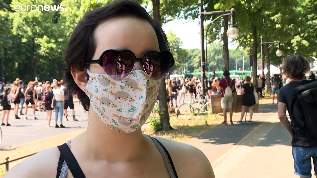 Улицы Берлина поделили BLM и ЛГБТ-сообщество