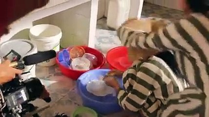 Hậu trường Thúy Ngân đi tù, bị đánh bầm mặt và dìm sặc nước đến 4 lần