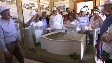 Vali Yazıcı Patara’da incelemelerde bulundu
