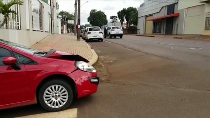 Acidente entre Hyundai Creta e Fiat Punto é registrado no Centro de Cascavel
