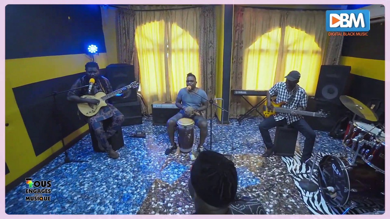 TOUS ENGAGÉS PAR LA MUSIQUE - KING MENSAH