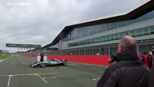 Los comentarios racistas del expatrón de la Fórmula Uno indignan a Lewis Hamilton