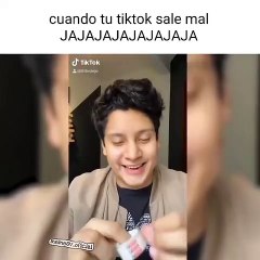 idiota se queda sin ejas cejas  haciendo esperimento