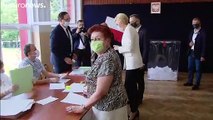 Дуда и Тшасковский выходят во второй тур президентских выборов в Польше - экзитпол