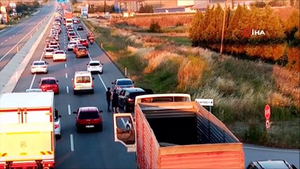 İstanbul’a dönüş çilesi...Trafik kilitlendi, sürücüler birbirine girdi