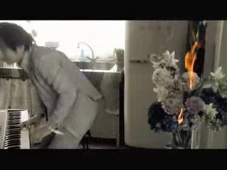 トルネード竜巻 (Tornado Tatsumaki)  Singles Clip