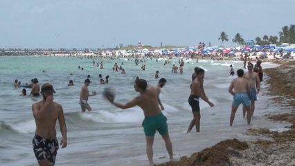 États-Unis: à Miami Beach, la plage est bondée malgré la flambée de cas de coronavirus
